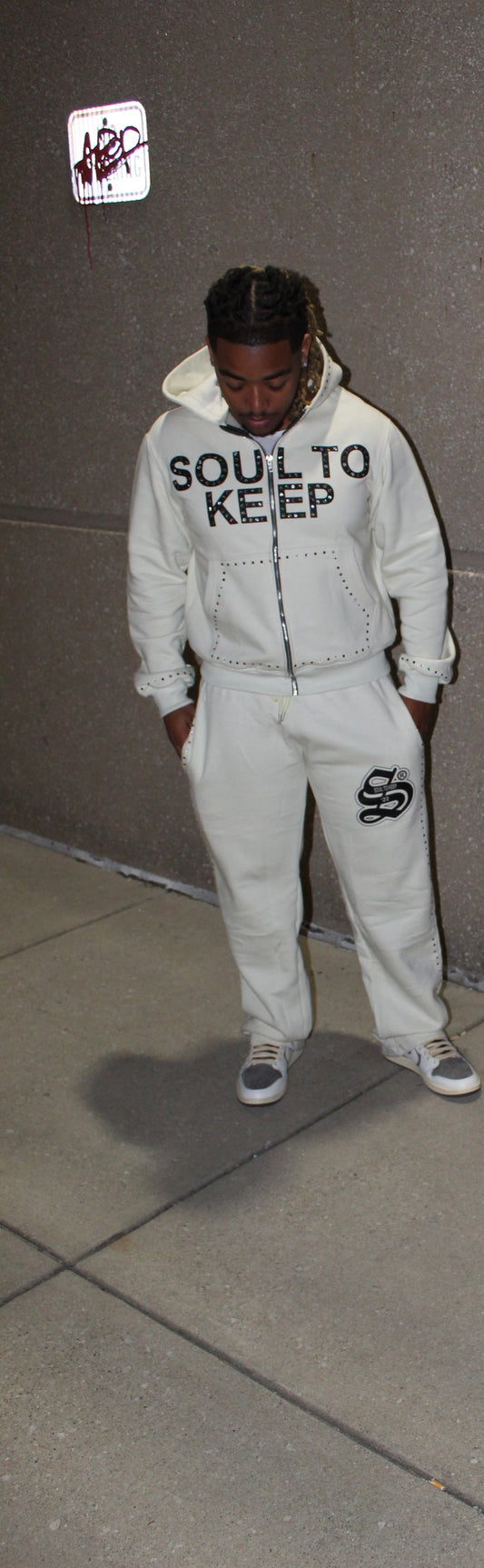 Crème “VVS” Tracksuit